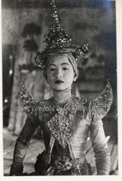 Femme déguisée (Saïgon)